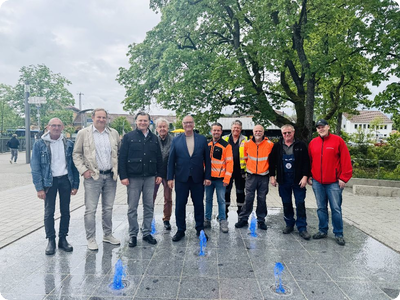 Neuer Platz mit Wasserspiel