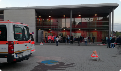 Fliegerbombe erfolgreich entschärft - DRK betreut knapp 220 Personen