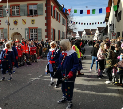 20 Versorgungen bei närrischem Aufmarsch