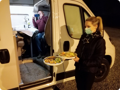 Essen to go mit dem Wohnmobil Dinner