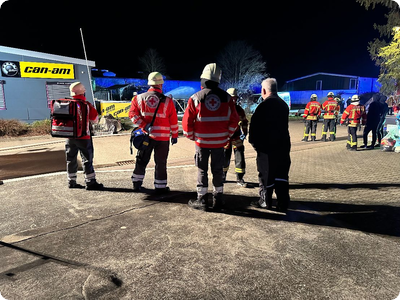 Zehn Quads brennen - Umfänglicher Einsatz für DRK