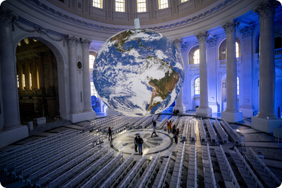 Kunstwerk Gaia im Dom